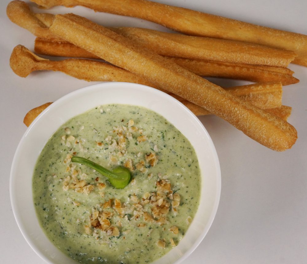 Zucchini-Joghurt-Dip mit Walnüssen | Coconut &amp; Cucumber Lieblingsrezepte