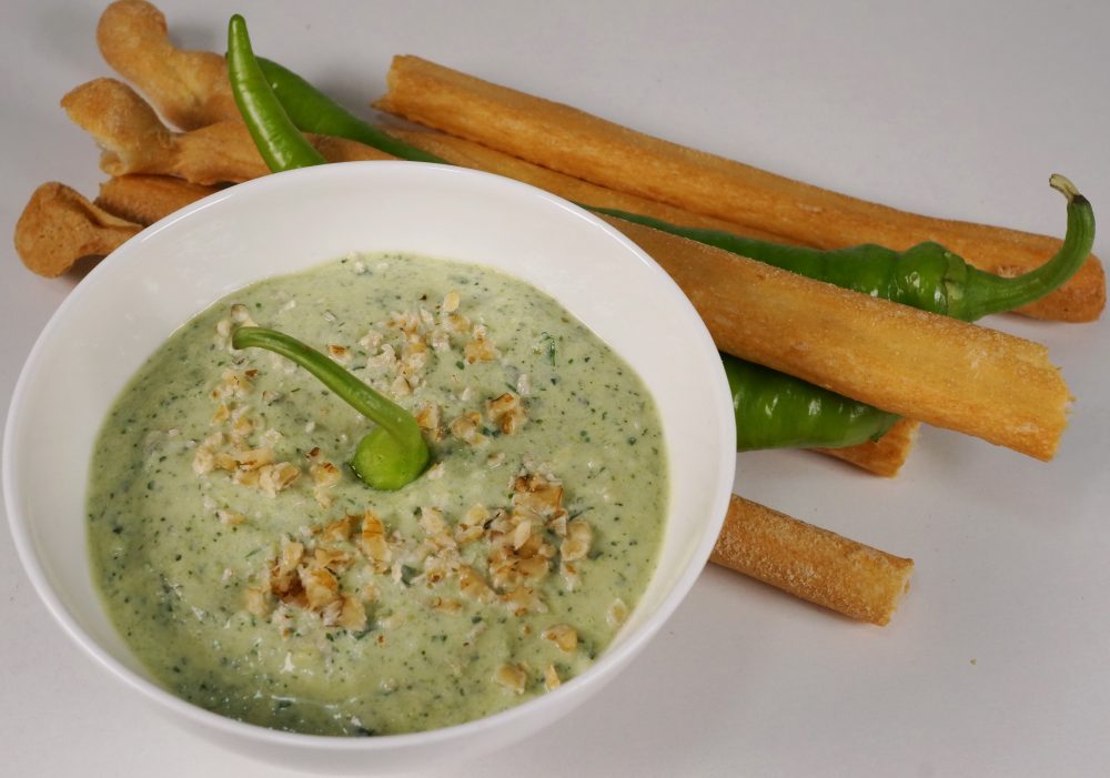 Zucchini-Joghurt-Dip mit Walnüssen | Coconut &amp; Cucumber Lieblingsrezepte